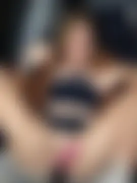 SheIsSomething Pertunjukan Webcam