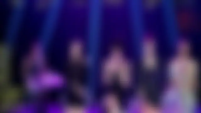 Comebaby-007's Live Sex Cam Show