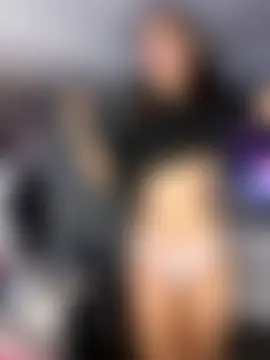 maisie_goldxx's Webcam Show