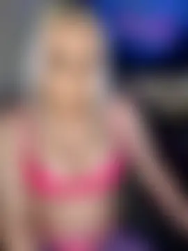 Connie_Pepper's Webcam Show