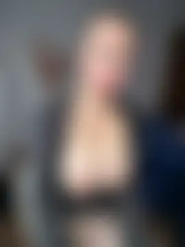 Alirawrz's Live Sex Cam Show