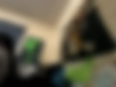 Snowbunnycake_131's Webcam Show