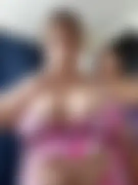 sarati_rado's Webcam Show