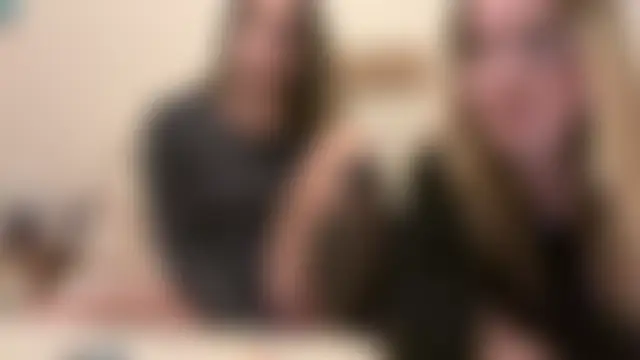 Sexyyduoxx's Live Sex Cam Show