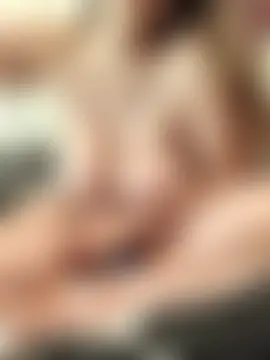 Faidraishere's Live Sex Cam Show