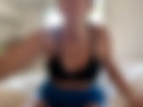 Erikaz2025's Webcam Show