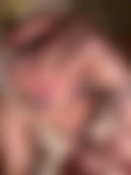 Bustyblondebabe32's Live Sex Cam Show