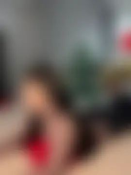 CurlyLara's Live Sex Cam Show