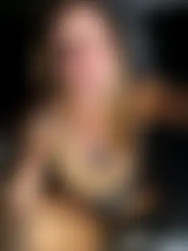 SheIsSomething's Live Sex Cam Show