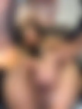 SQUIRTINGQUEEN11's Webcam Show