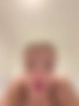 cutietootie02's Live Sex Cam Show