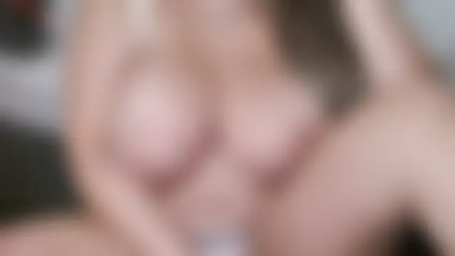 Busty_Slut_UK's Live Sex Cam Show