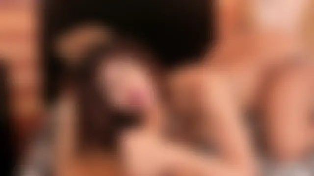 Emily_brown04's Webcam Show