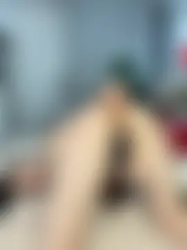 CurlyLara's Live Sex Cam Show