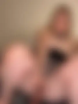 RebeccaSquirtsXXX's Live Sex Cam Show