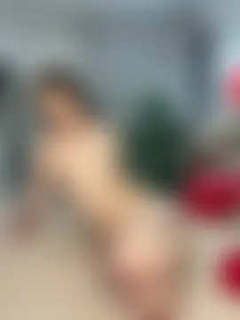 CurlyLara's Live Sex Cam Show