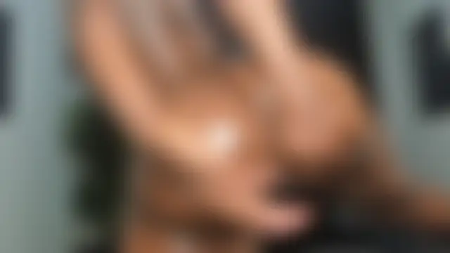 naughty_bigass' Webcam Show