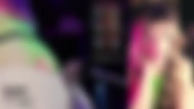 EmeryLune_xo's Live Sex Cam Show