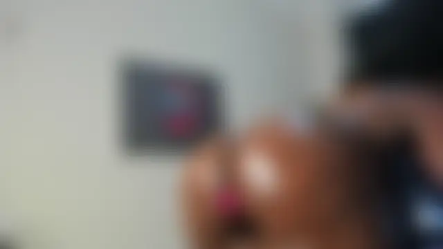 naughty_bigass' Webcam Show