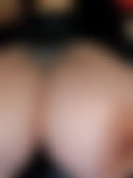 BustyVampyre's Live Sex Cam Show