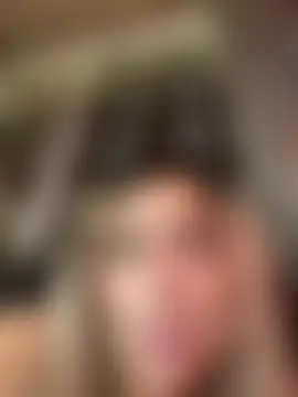 LittleMissEeve's Live Sex Cam Show