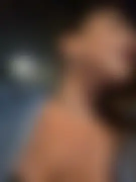 Ninabigtitied's Webcam Show