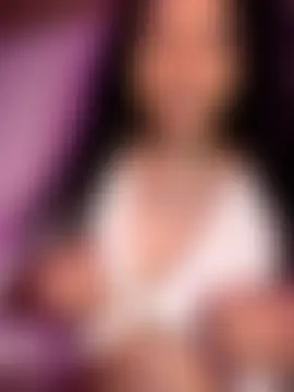 CrownedNyaries' Webcam Show