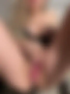 JolieBee's Live Sex Cam Show