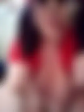 Lucia8600's Live Sex Cam Show