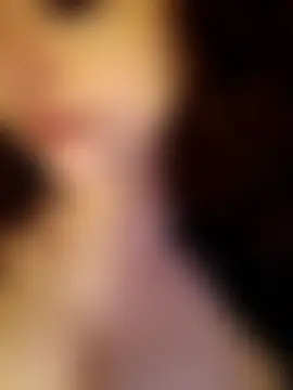 CurlyElisa's Live Sex Cam Show