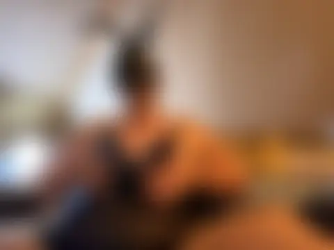 MommaBear5676's Webcam Show