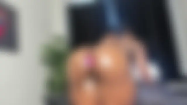 naughty_bigass' Webcam Show