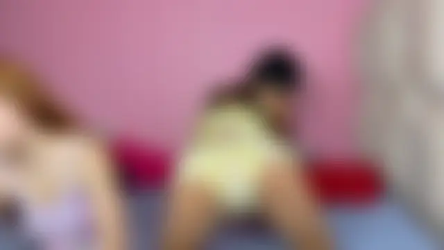 strawberrymia68's Webcam Show