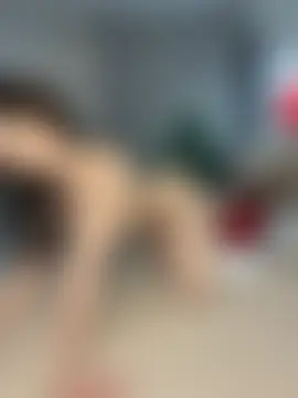 CurlyLara's Live Sex Cam Show