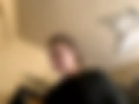 Snowbunnycake_131's Webcam Show