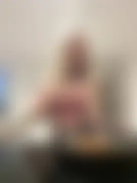 SexySaraxxoo's Live Sex Cam Show