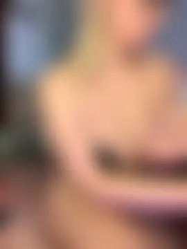 Adele_azzurro's Live Sex Cam Show