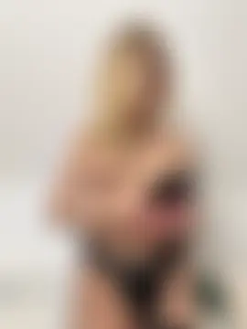 BlueEyesCarole's Live Sex Cam Show