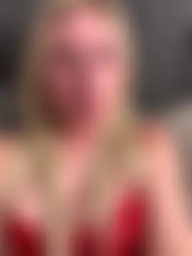 SexySaraxxoo's Live Sex Cam Show