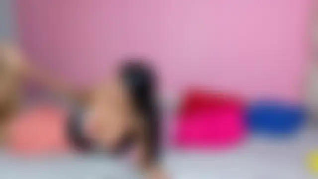 strawberrymia68's Webcam Show