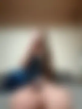 Loretta31's Live Sex Cam Show