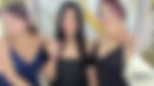 Hot_pretty_girls' Webcam Show