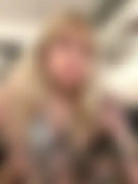 seeunexttuesday's Live Sex Cam Show