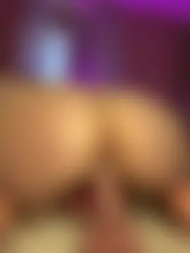 HugeBoobsAlice's Webcam Show