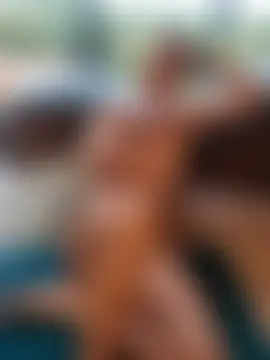 MissLMrJ's Live Sex Cam Show