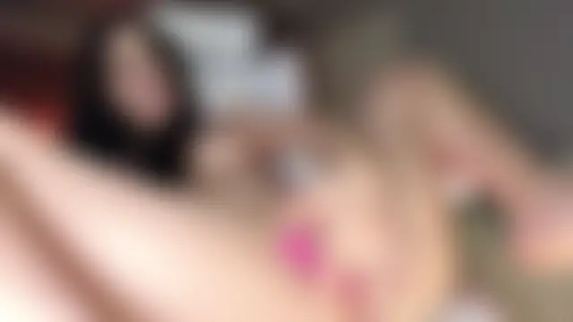 Ella_lee15's Webcam Show