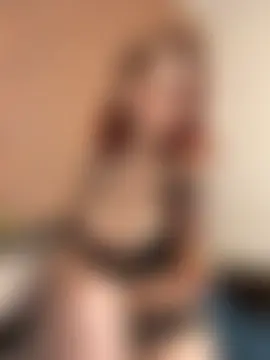 Alexiaa_69's Live Sex Cam Show