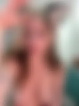 LoraaDoll's Live Sex Cam Show