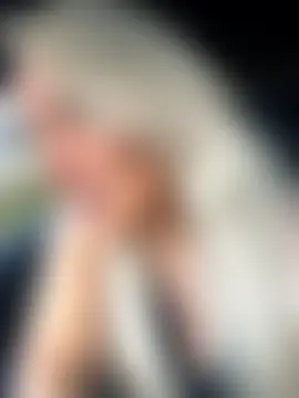 Bustyblondebabe32's Live Sex Cam Show