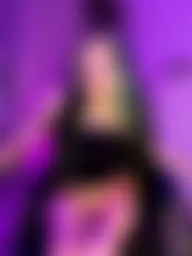 MiniSophiaa's Webcam Show